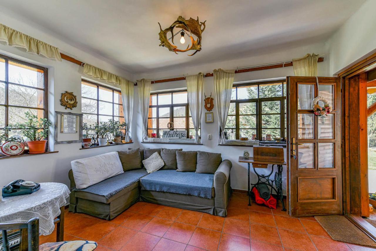 Halhaza Vendeghaz Appartement Sirok Buitenkant foto