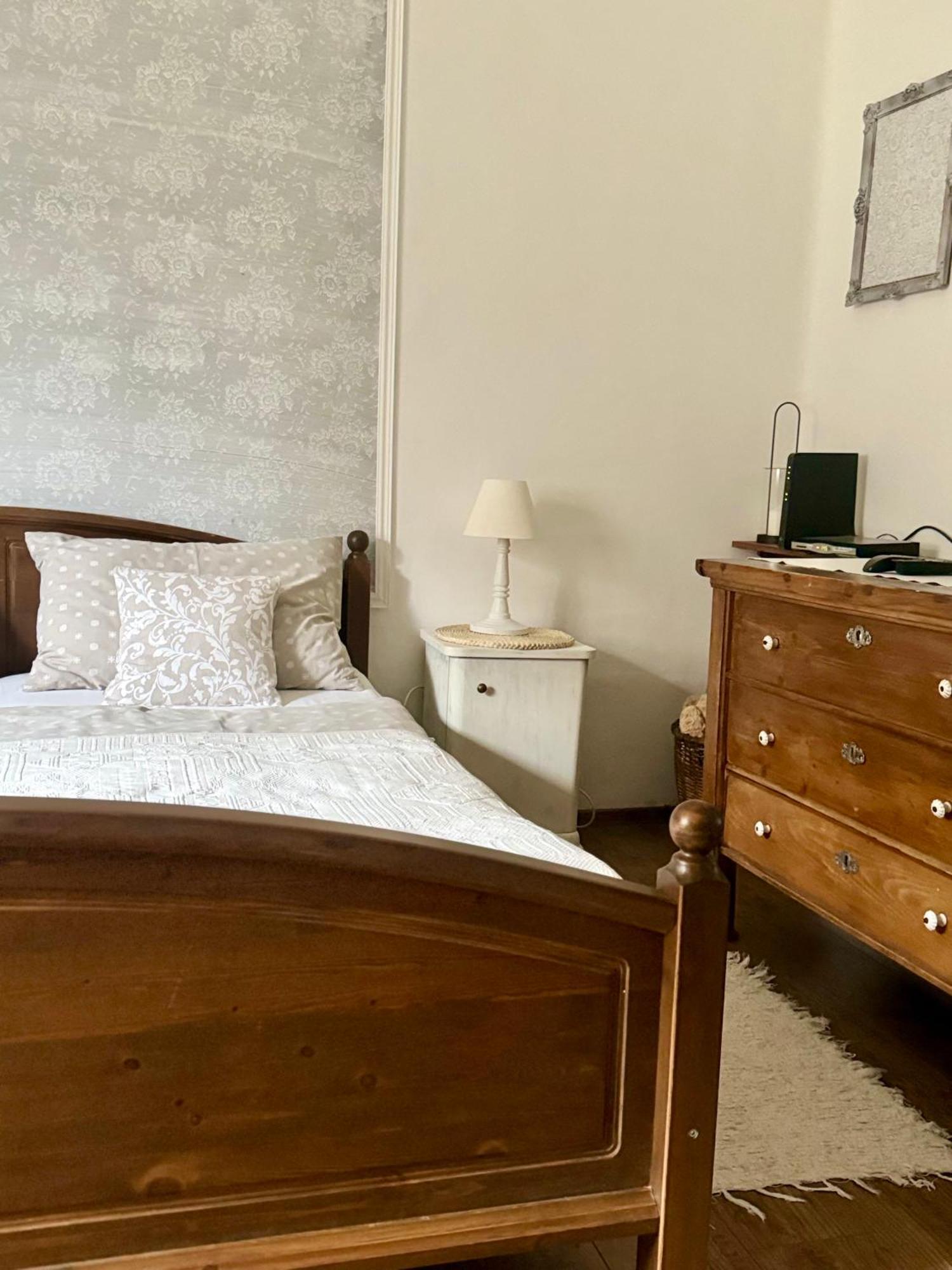 Halhaza Vendeghaz Appartement Sirok Buitenkant foto