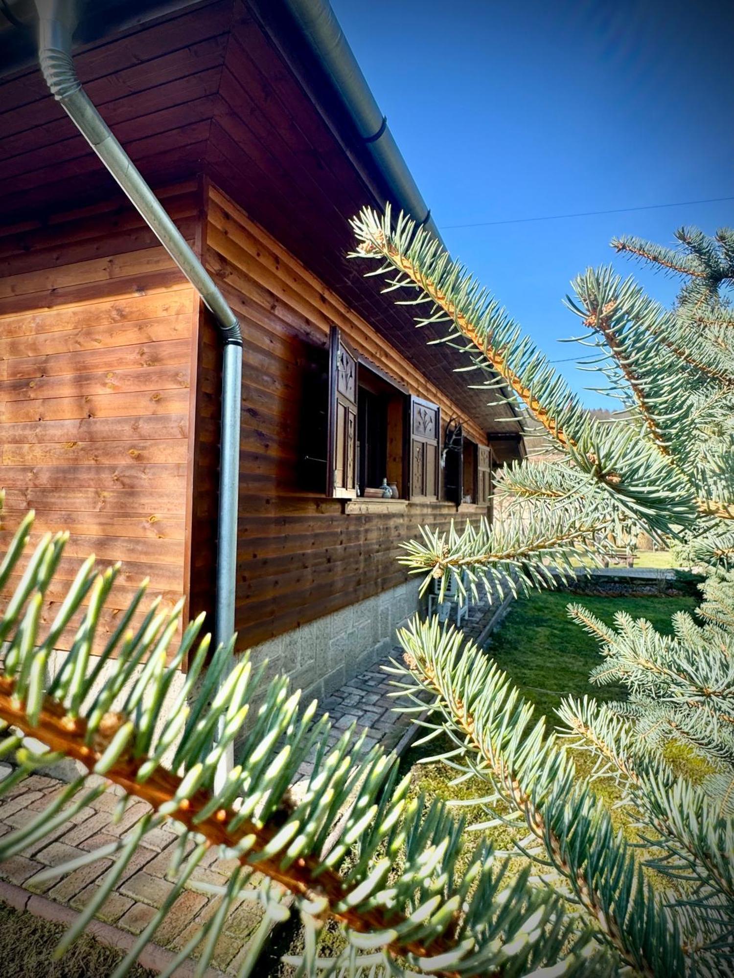 Halhaza Vendeghaz Appartement Sirok Buitenkant foto