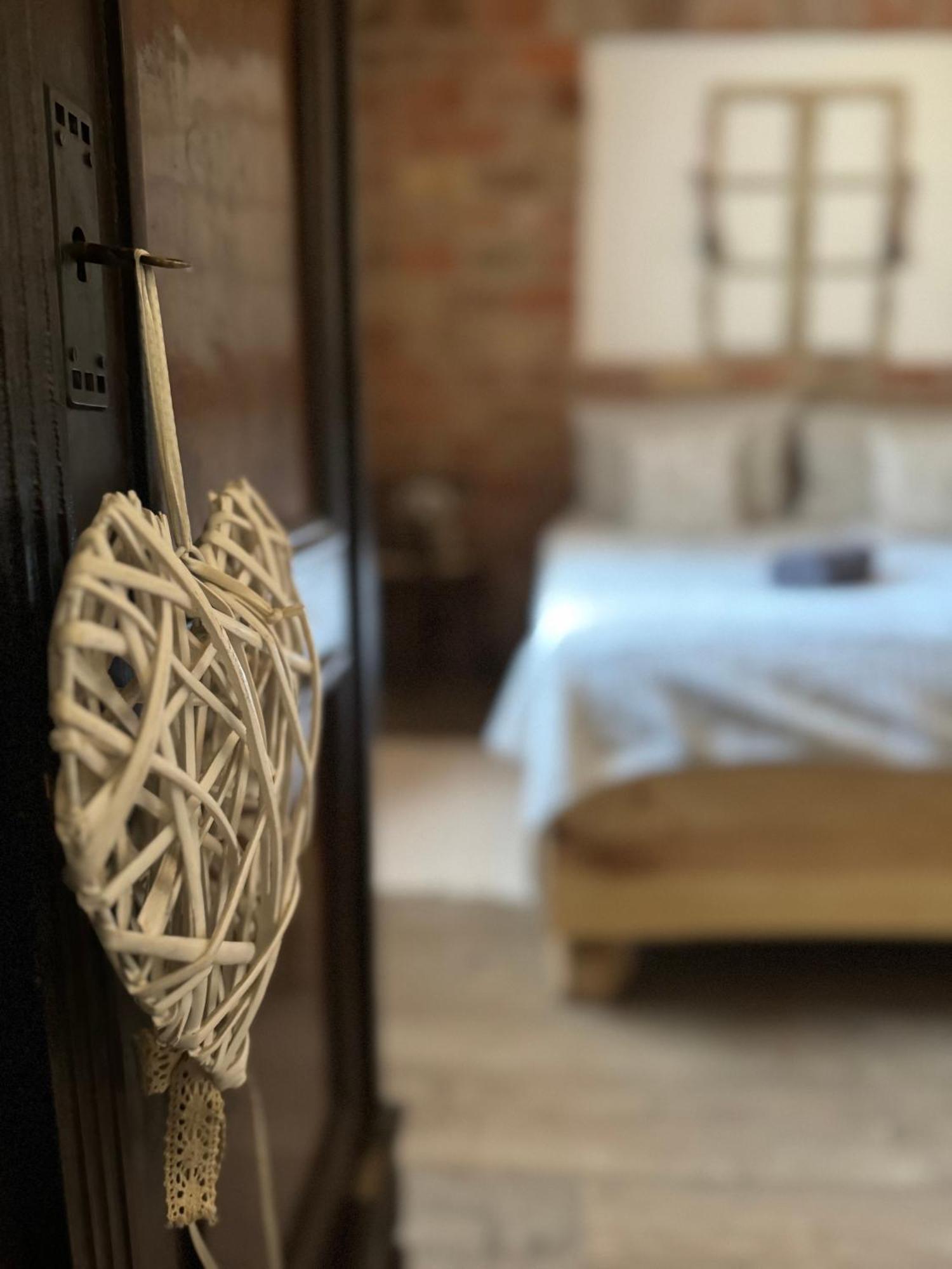 Halhaza Vendeghaz Appartement Sirok Buitenkant foto